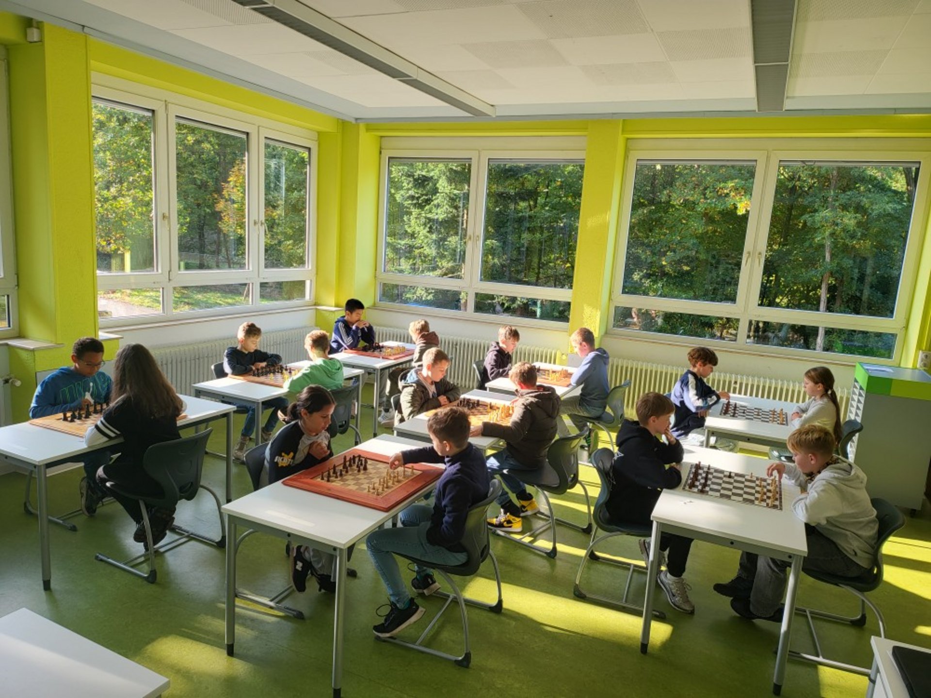 20251013_101935_MEDIUM